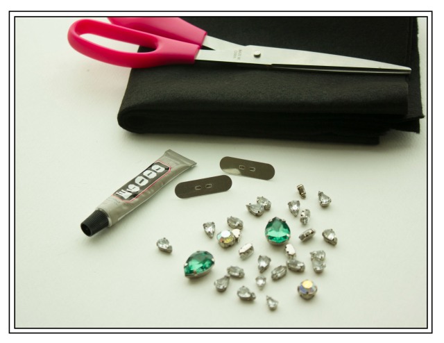 DIY| Rhinestone Collar Pins Supplies